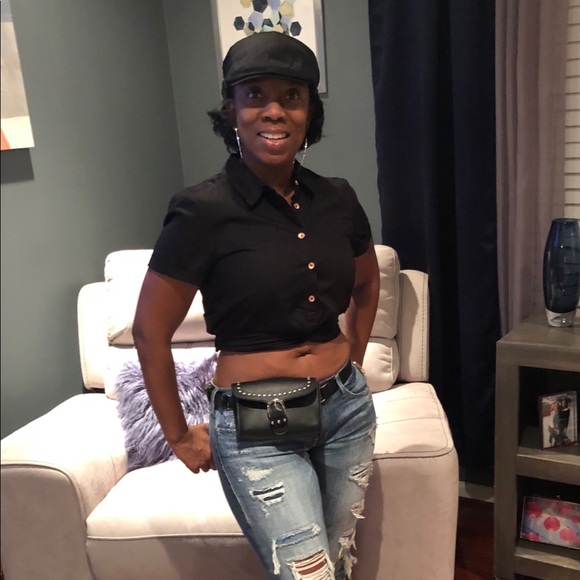 Meet your Posher, Rhonda - Picture 3 of 4